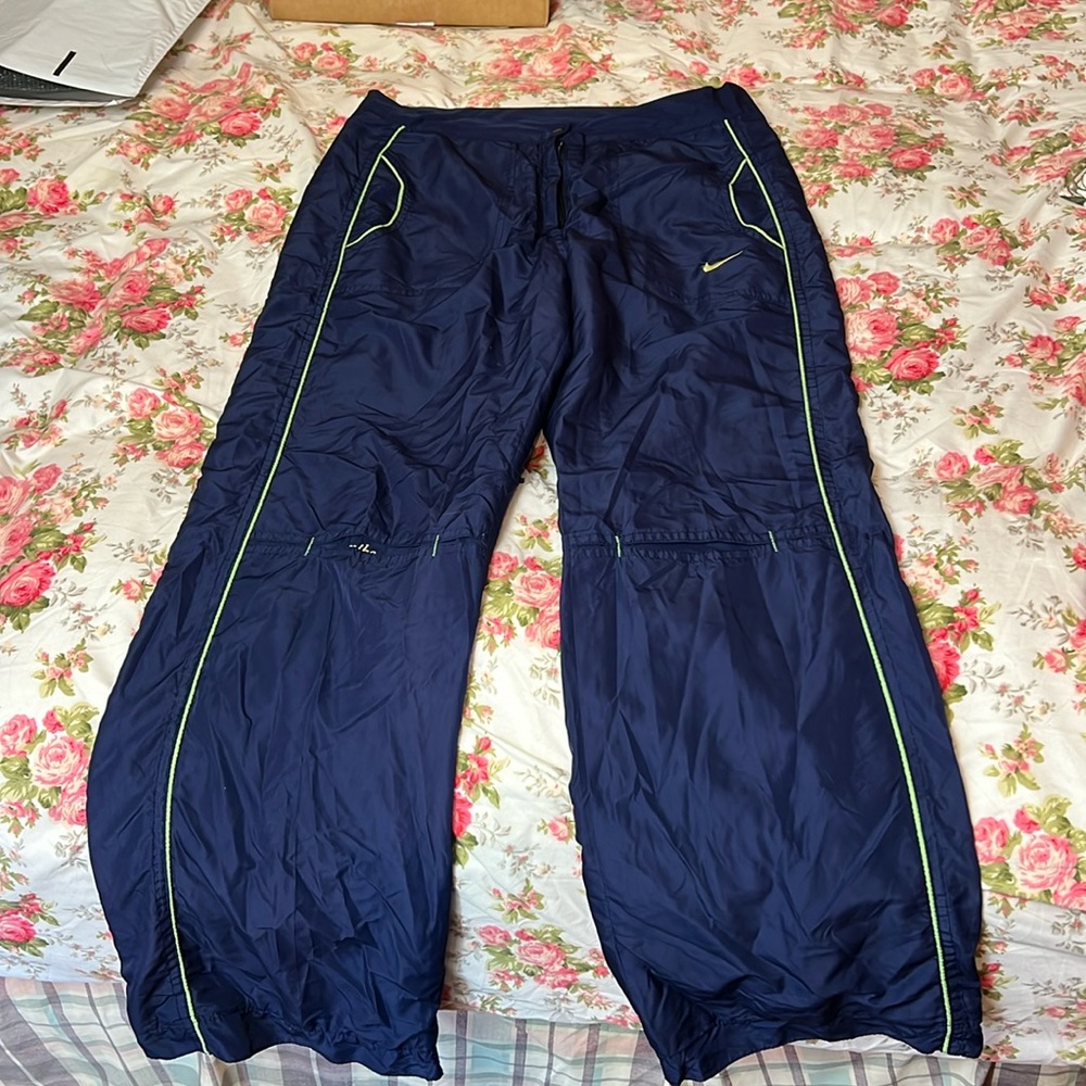 Womans Nike tracksuit pants!